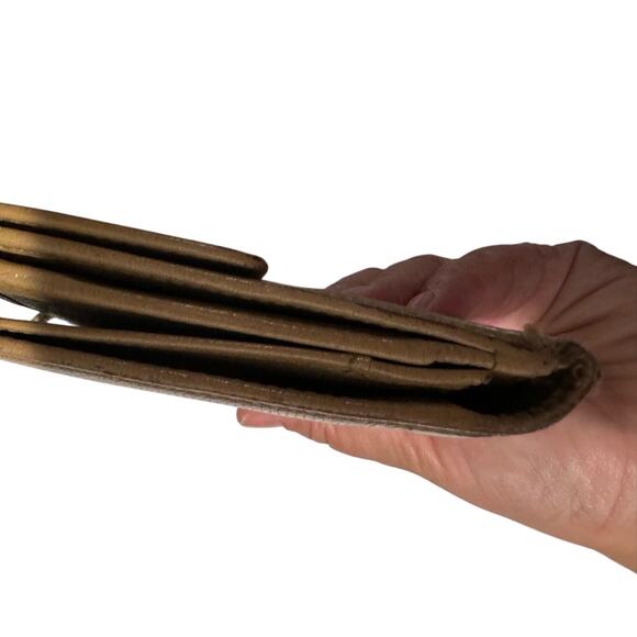 Chanel Vintage Beige Leather Wallet Clutch Authentic CC Logo Snap Closure - Picture 7 of 15